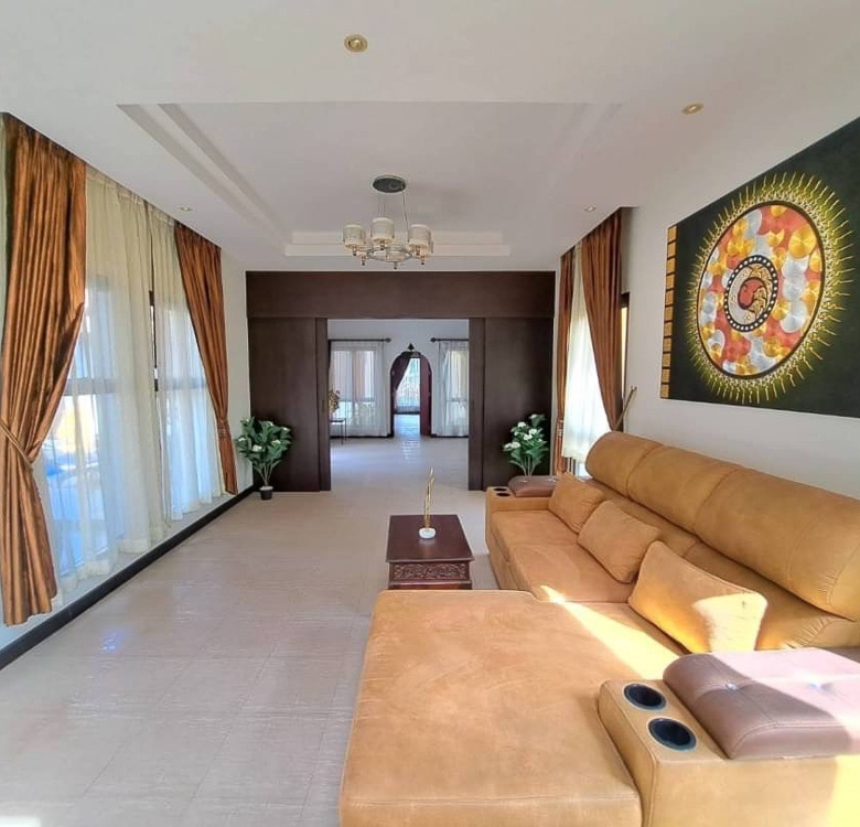 EP0029 | Grand Villa for Sale in Phu Tara Village, East Pattaya
