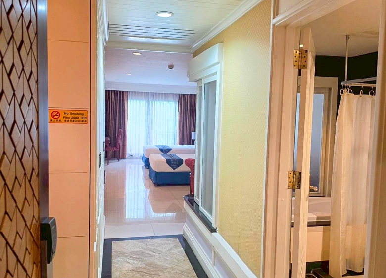 NP011 | Hotel for Rent Pattaya | Prime Location Opposite Terminal 21