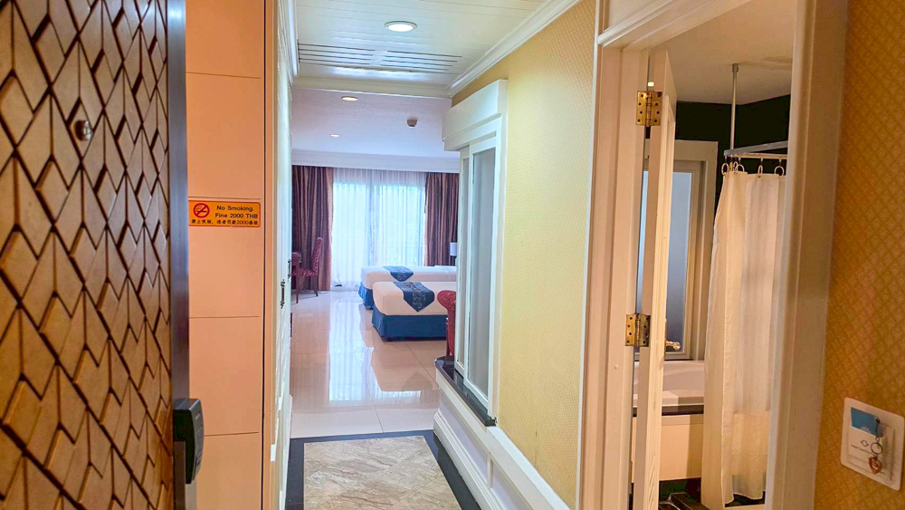 NP011 | Hotel for Rent Pattaya | Prime Location Opposite Terminal 21
