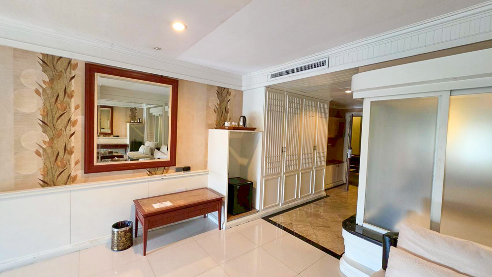 NP011 | Hotel for Rent Pattaya | Prime Location Opposite Terminal 21