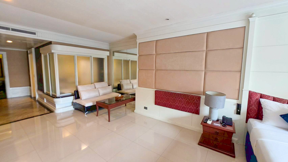 NP011 | Hotel for Rent Pattaya | Prime Location Opposite Terminal 21