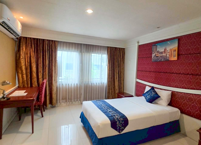 NP011 | Hotel for Rent Pattaya | Prime Location Opposite Terminal 21