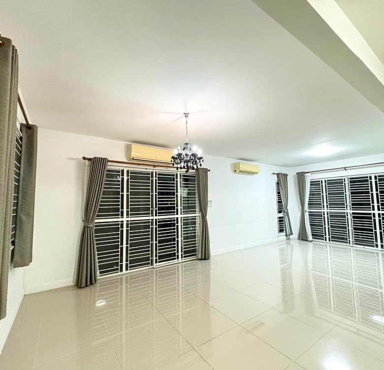 EP0006 | House for Sale in Pattaya | 3BR Chaiyapruek 2 | 240 Sq.m.