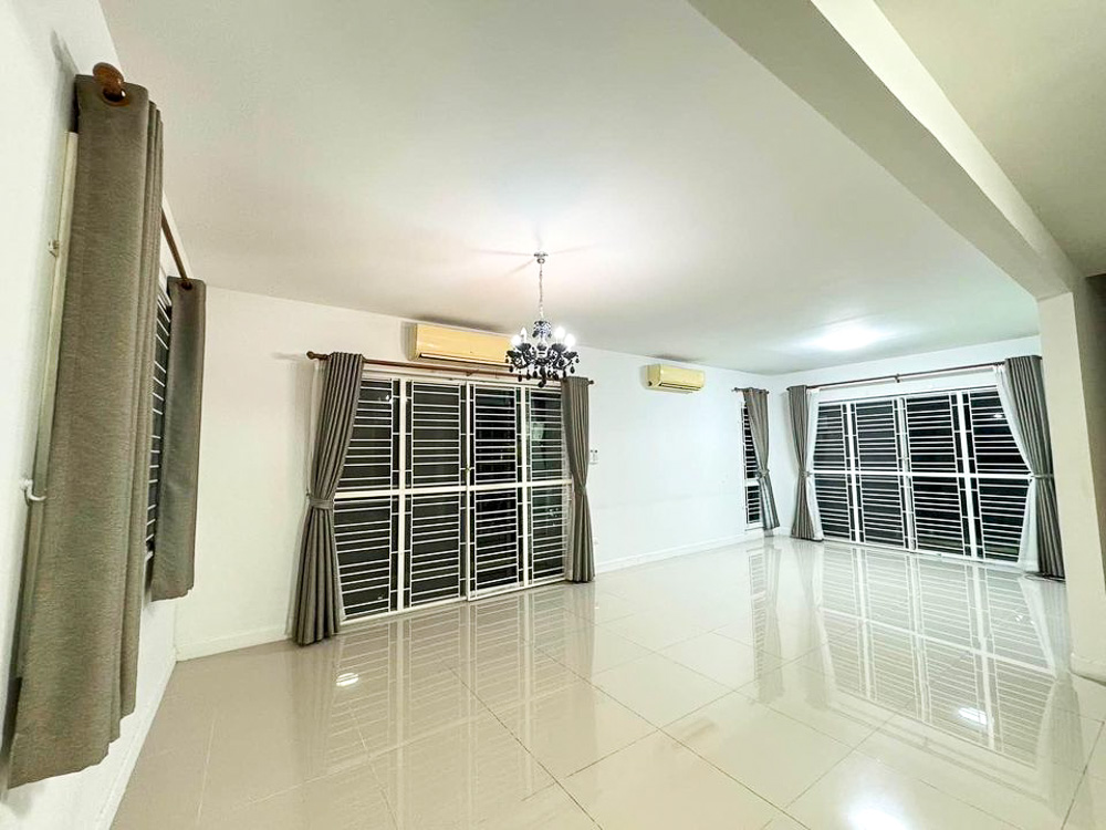 EP0006 | House for Sale in Pattaya | 3BR Chaiyapruek 2 | 240 Sq.m.