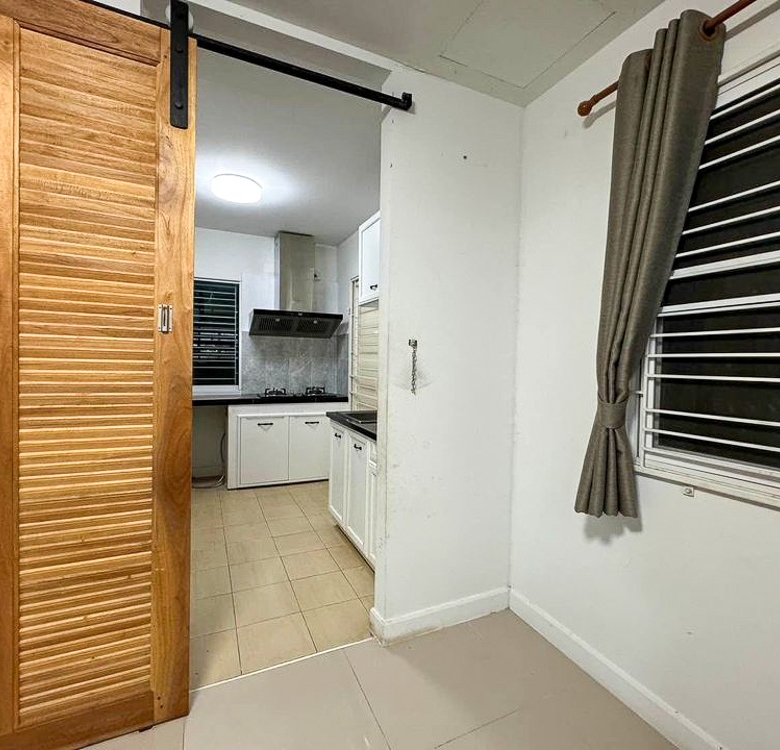 EP0006 | House for Sale in Pattaya | 3BR Chaiyapruek 2 | 240 Sq.m.