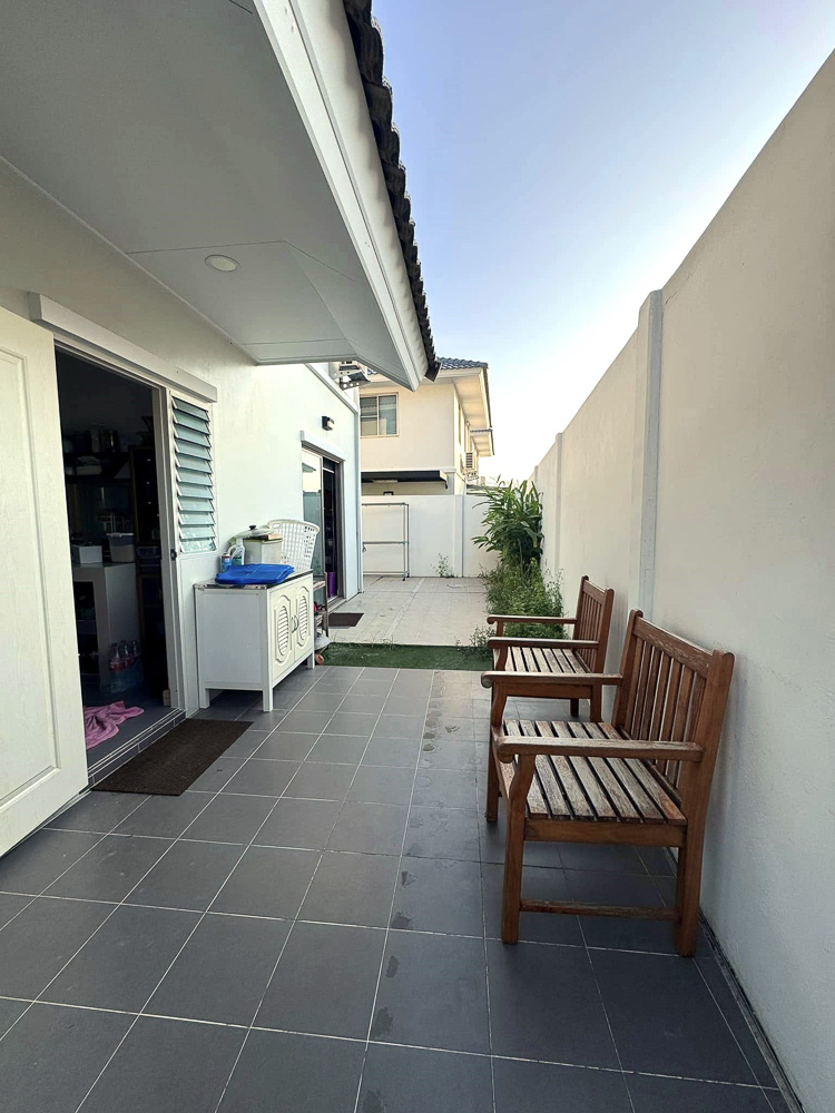 EP0019 | Family House for Sale at Life in the Garden