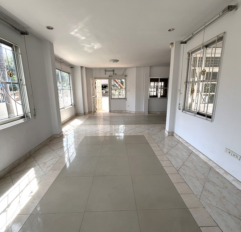 EP0024 | House for Sale in East Pattaya – Just 3 Mins to the Beach