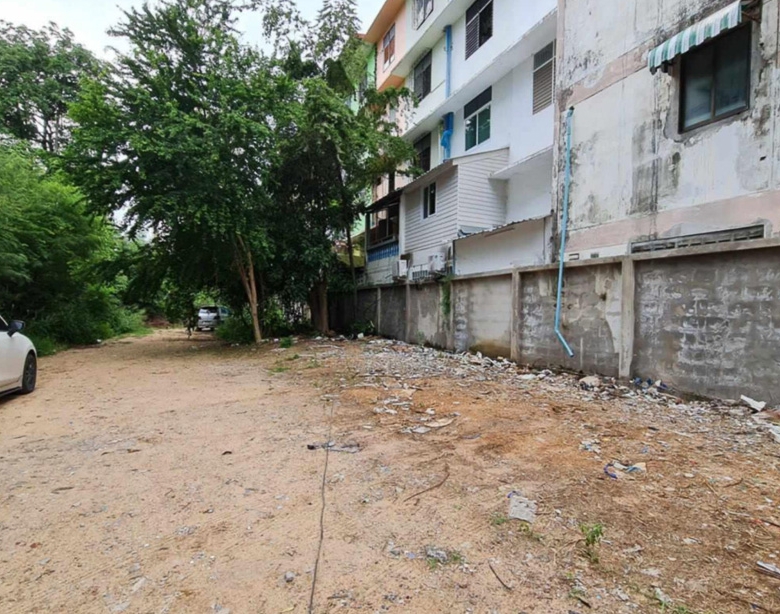 EP0013 | Land with Wide Frontage on Thepprasit, Pattaya