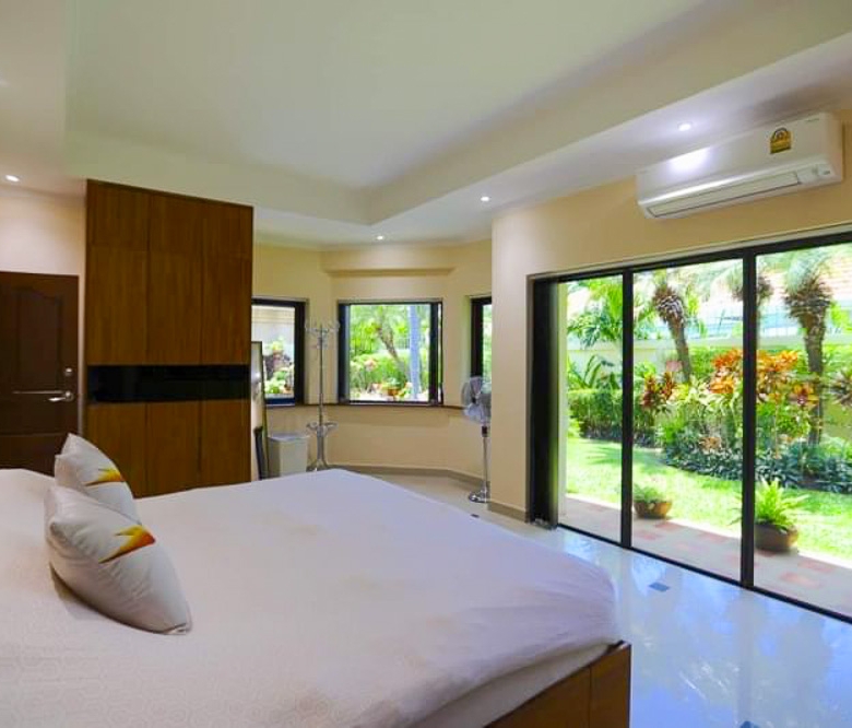 EP0046 | Luxury 3-BR Private Pool Villa for Sale in Jomtien, Pattaya