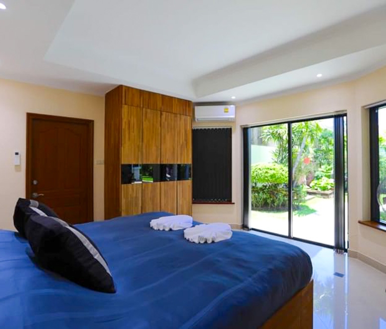 EP0046 | Luxury 3-BR Private Pool Villa for Sale in Jomtien, Pattaya