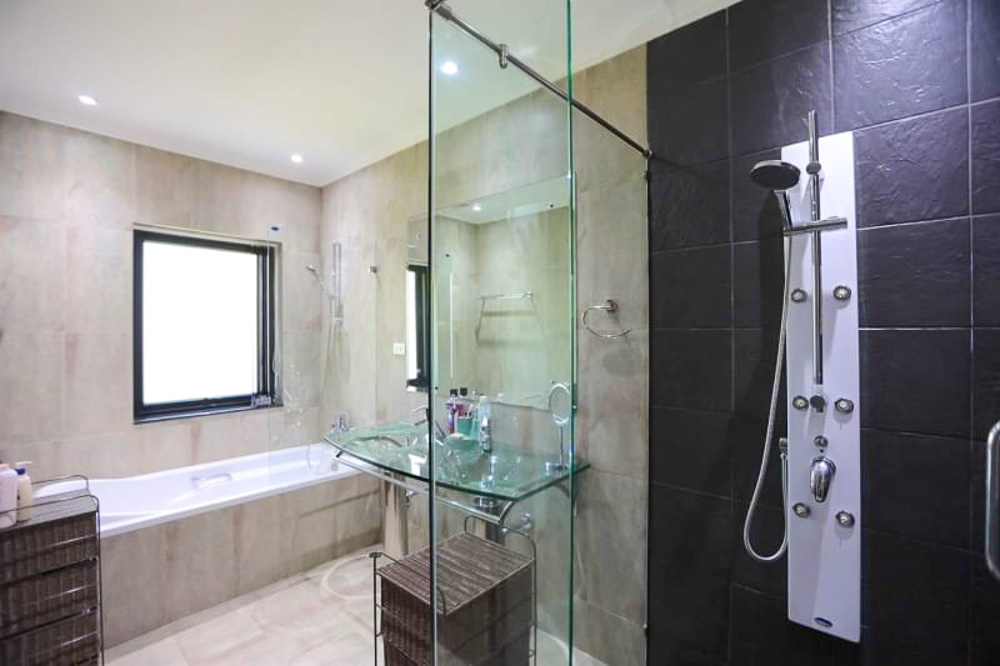Luxury 3-BR Private Pool Villa-17 EP0046 | Luxury 3-BR Private Pool Villa for Sale in Jomtien, Pattaya