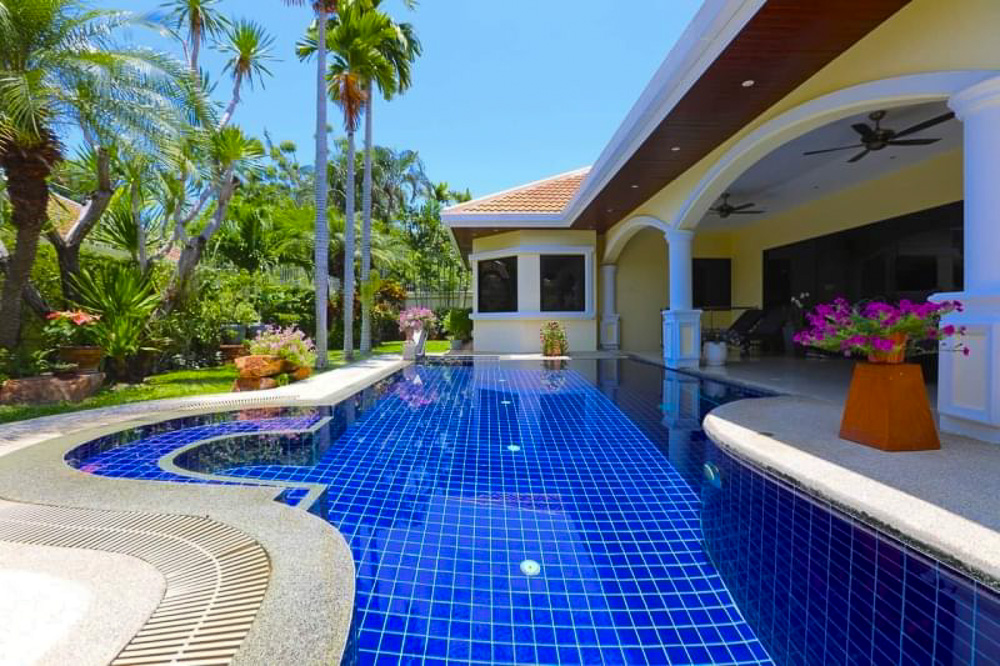 Luxury 3-BR Private Pool Villa-2 EP0046 | Luxury 3-BR Private Pool Villa for Sale in Jomtien, Pattaya