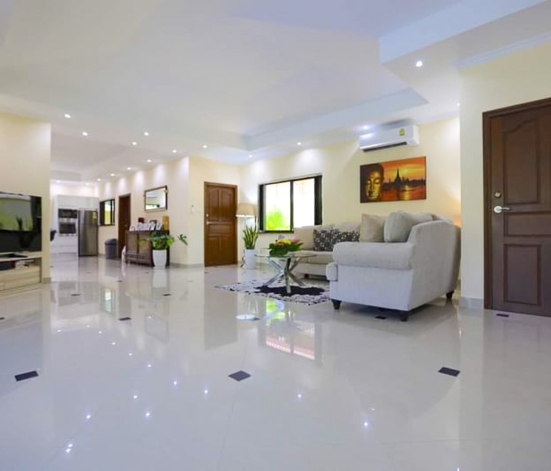 EP0046 | Luxury 3-BR Private Pool Villa for Sale in Jomtien, Pattaya