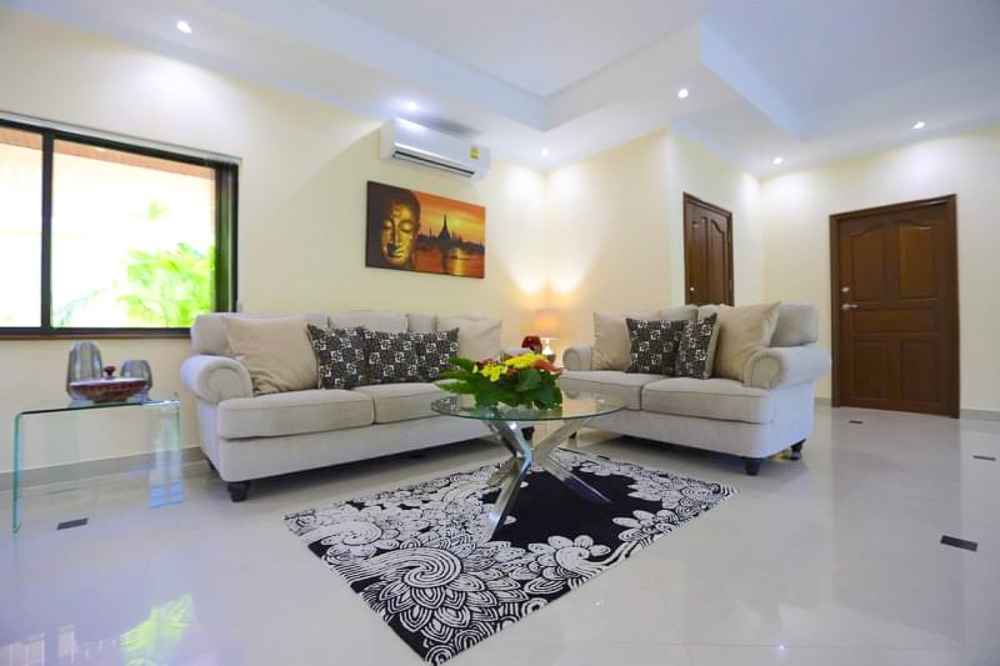 Luxury 3-BR Private Pool Villa-5 EP0046 | Luxury 3-BR Private Pool Villa for Sale in Jomtien, Pattaya