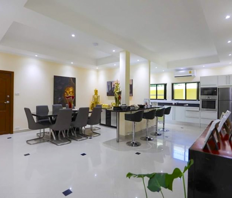EP0046 | Luxury 3-BR Private Pool Villa for Sale in Jomtien, Pattaya
