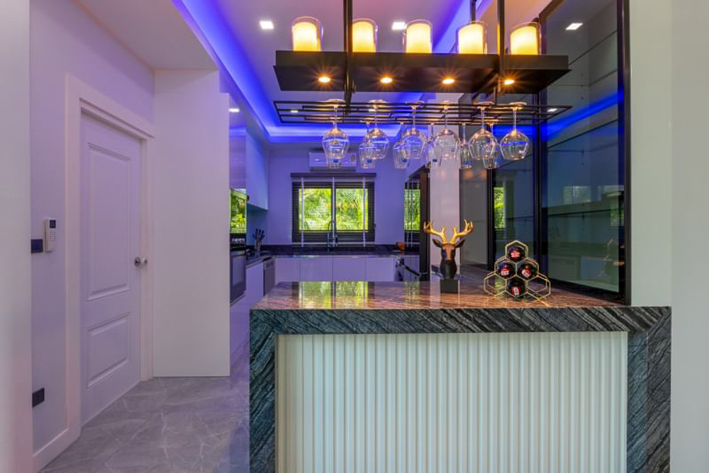 Modern Villa for Sale in Chaiyapruek-8 EP0034 | 5-BR Modern Villa for Sale in Chaiyapruek, Jomtien