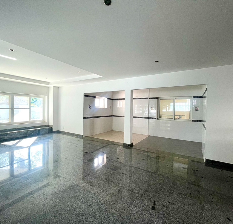 EP0021 | Villa for Sale in East Pattaya – Close to MIS