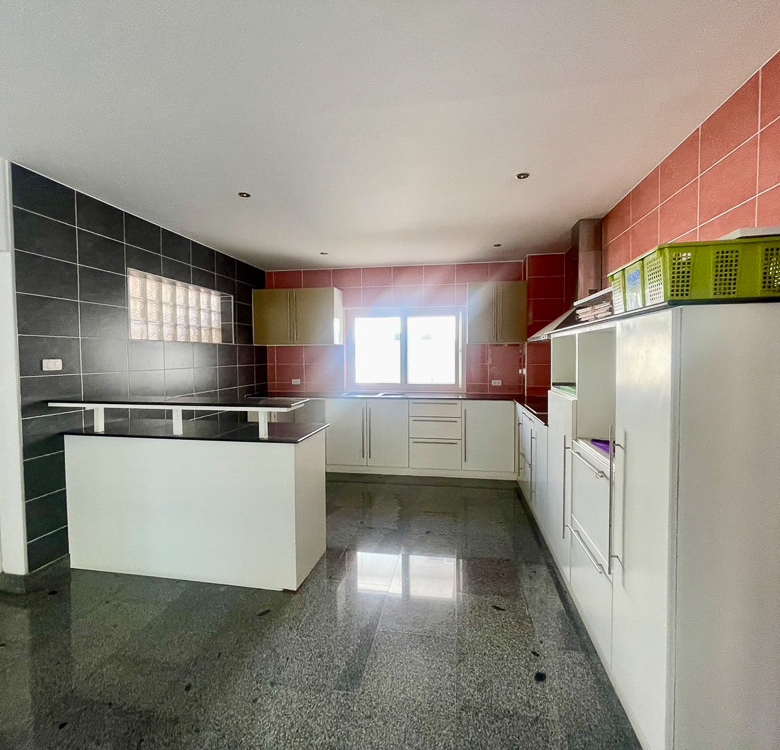 EP0021 | Villa for Sale in East Pattaya – Close to MIS