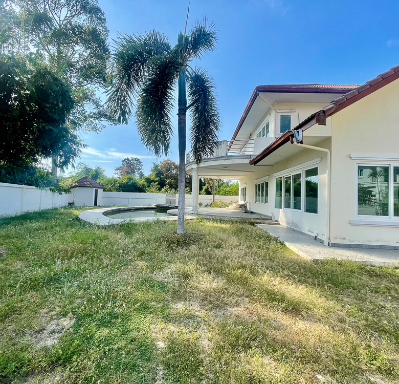 EP0021 | Villa for Sale in East Pattaya – Close to MIS