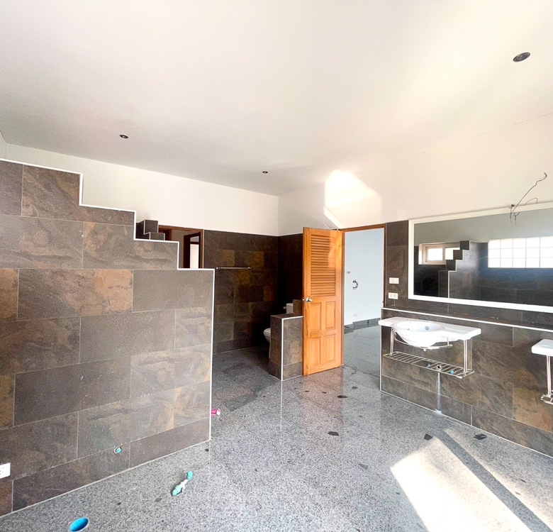EP0021 | Villa for Sale in East Pattaya – Close to MIS