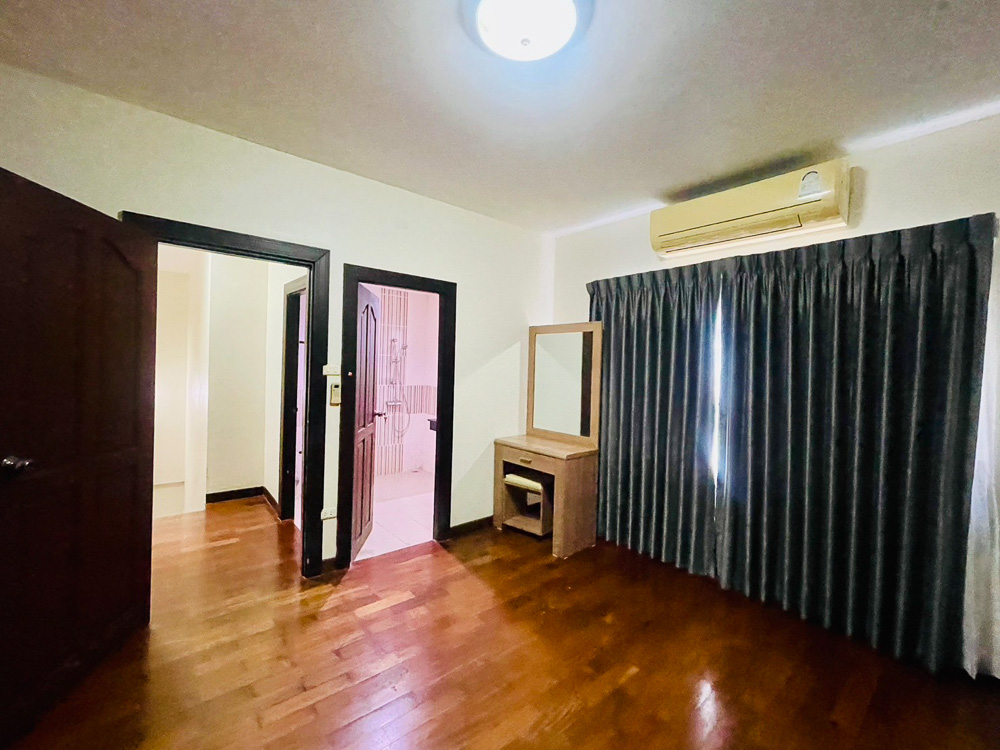 Villa for Sale in Central Park Hillside, East Pattaya-21 EP0028 | Villa for Sale in Central Park Hillside, East Pattaya