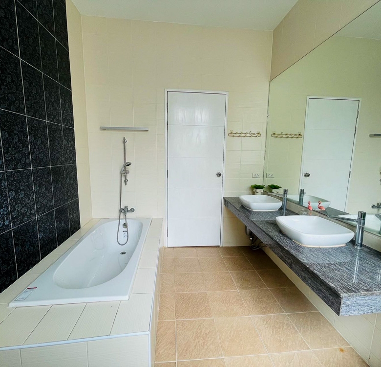 EP0022 | Villa for Sale in East Pattaya – Only 6 Mins to MIS