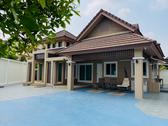 EP0022 | Villa for Sale in East Pattaya – Only 6 Mins to MIS