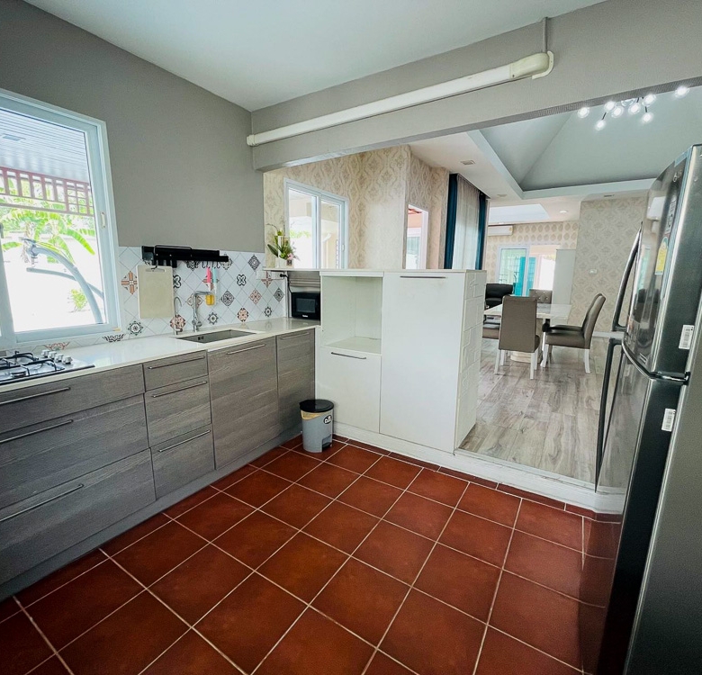 EP0022 | Villa for Sale in East Pattaya – Only 6 Mins to MIS