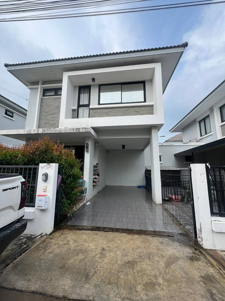 EP0018 | Modern Villa for Sale in Pattaya – Close to MIS