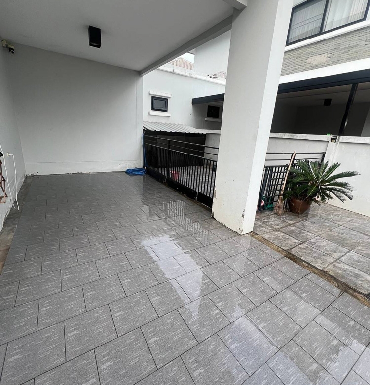 EP0018 | Modern Villa for Sale in Pattaya – Close to MIS
