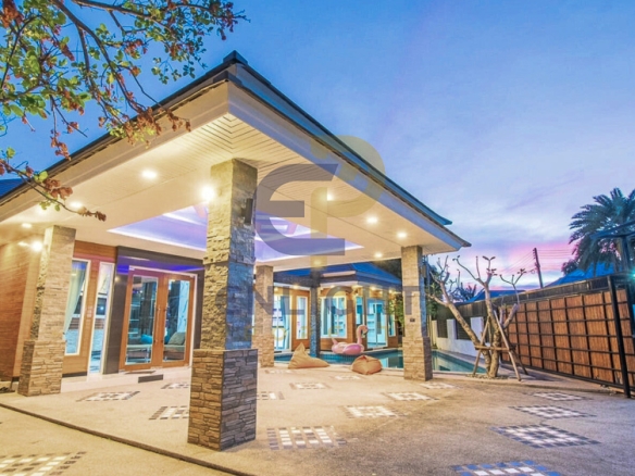 EP0325 | Villa for Sale in Huay Yai, Pattaya