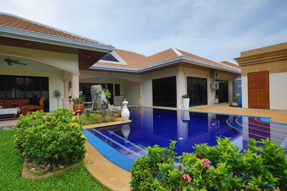 Villa for Sale in Thepprasit-1 EP0052 | Luxury Villa for Sale in Thepprasit Pattaya
