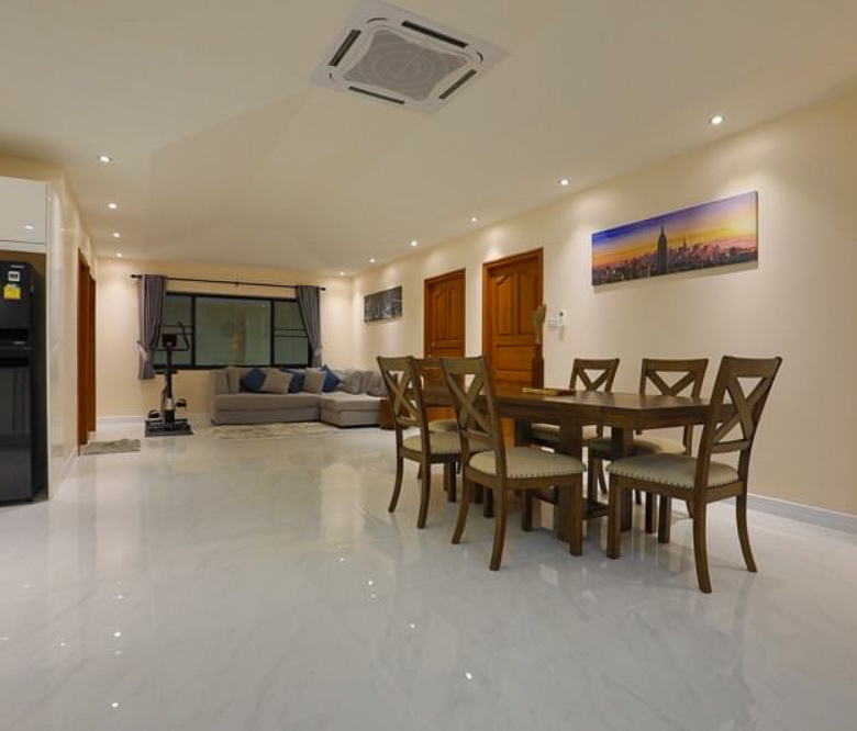 EP0052 | Luxury Villa for Sale in Thepprasit Pattaya