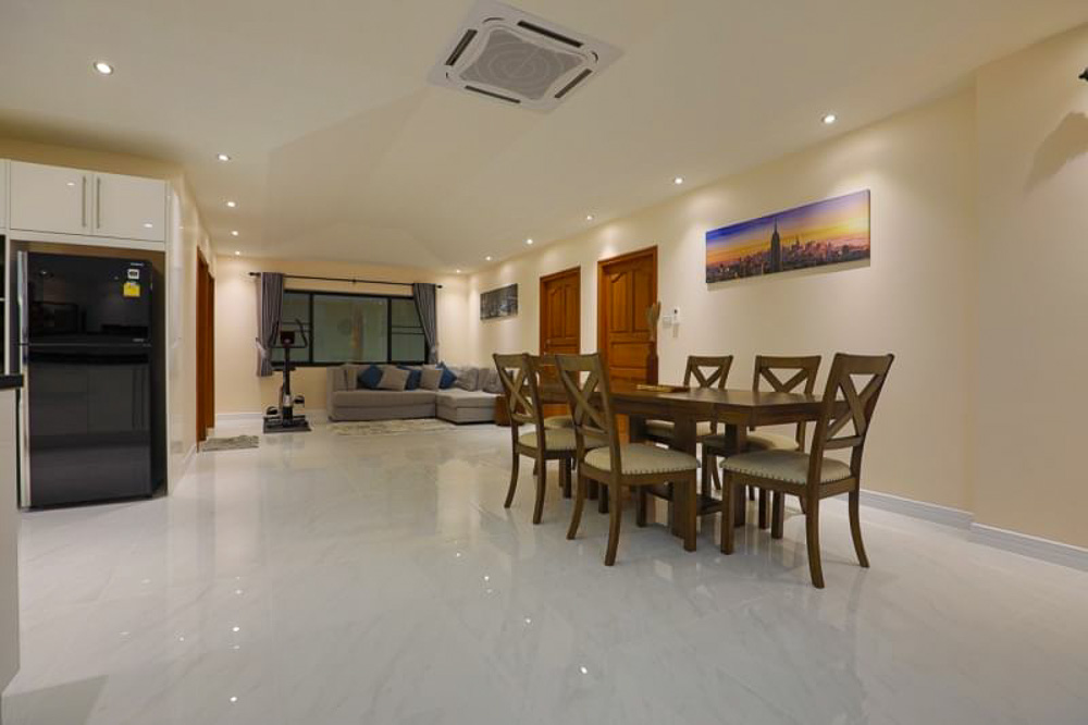 Villa for Sale in Thepprasit-10 EP0052 | Luxury Villa for Sale in Thepprasit Pattaya