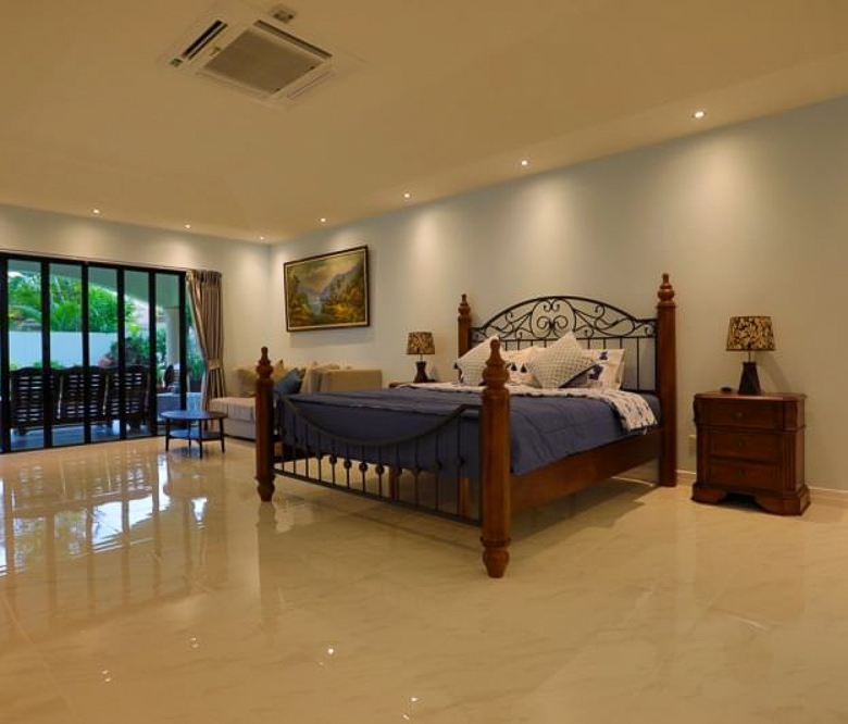 EP0052 | Luxury Villa for Sale in Thepprasit Pattaya