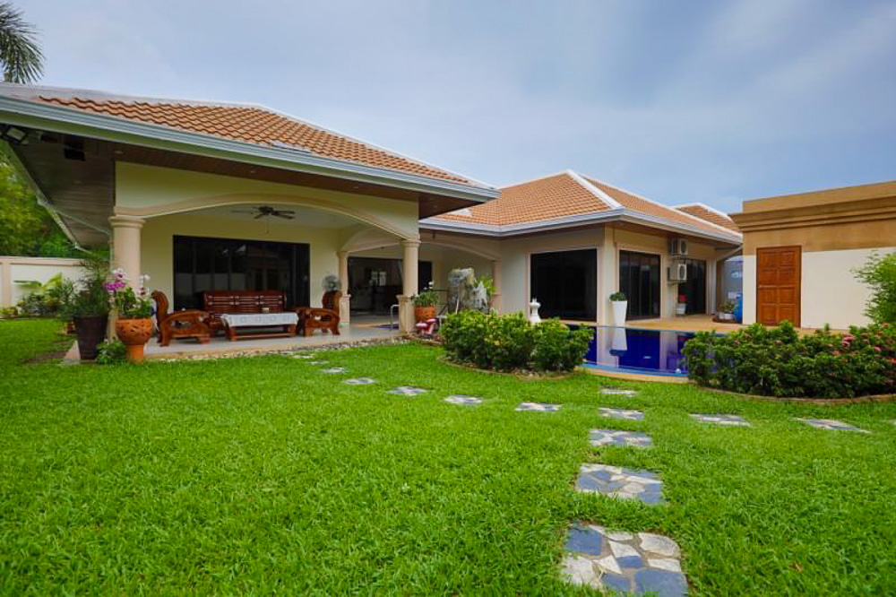Villa for Sale in Thepprasit-4 EP0052 | Luxury Villa for Sale in Thepprasit Pattaya