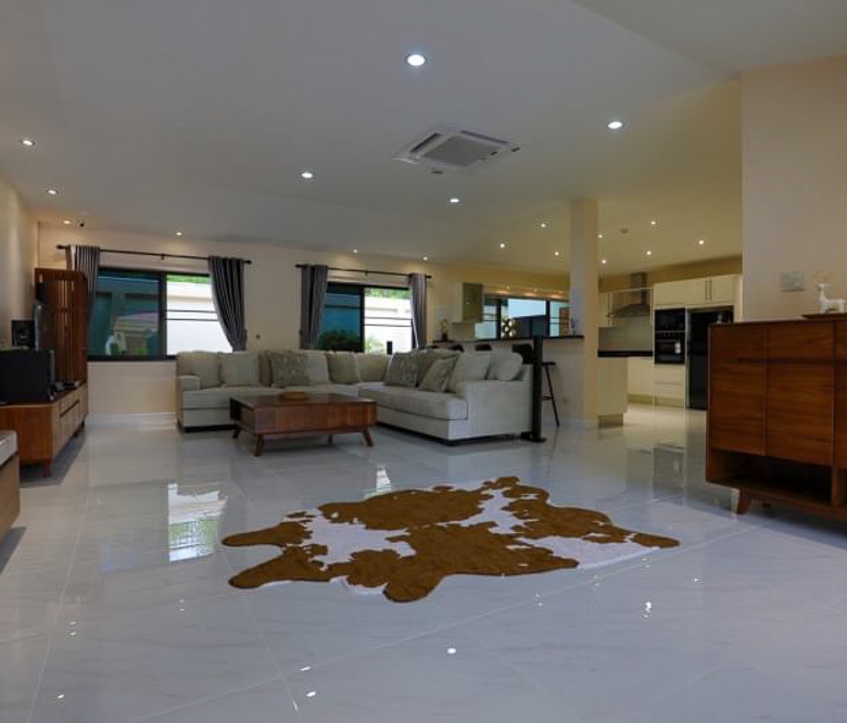 EP0052 | Luxury Villa for Sale in Thepprasit Pattaya