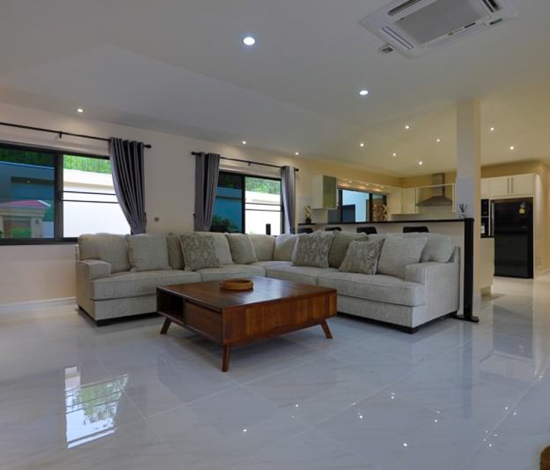EP0052 | Luxury Villa for Sale in Thepprasit Pattaya
