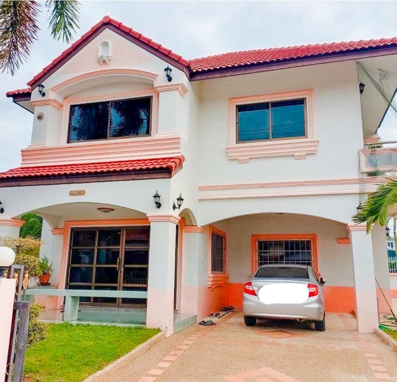 EP0020 | Villa for Sale on Pornprapanimit, East Pattaya