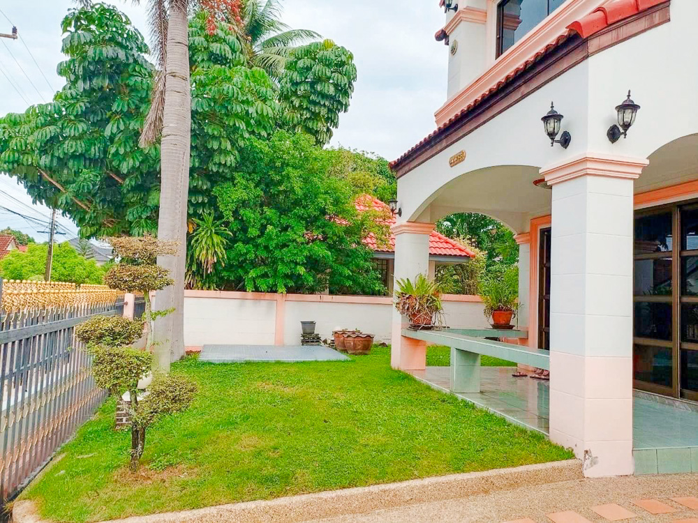 EP0020 | Villa for Sale on Pornprapanimit, East Pattaya