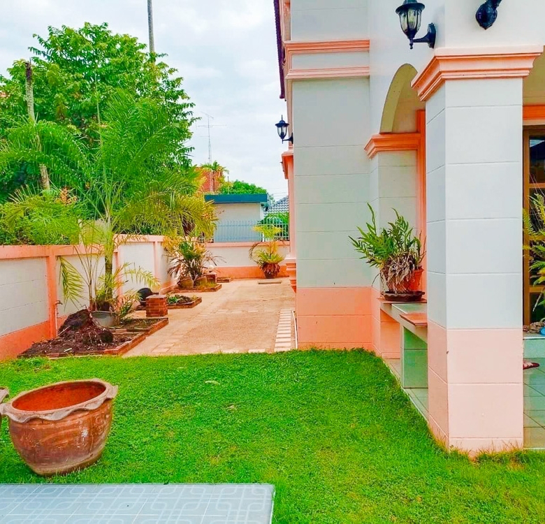 EP0020 | Villa for Sale on Pornprapanimit, East Pattaya