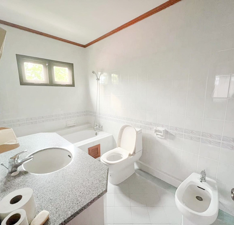 EP0020 | Villa for Sale on Pornprapanimit, East Pattaya