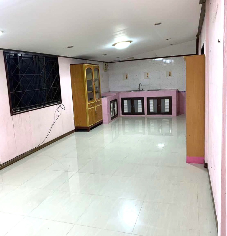 EP0080 | 2-BR Family Villa for Sale in Nern Plub Wan, East Pattaya