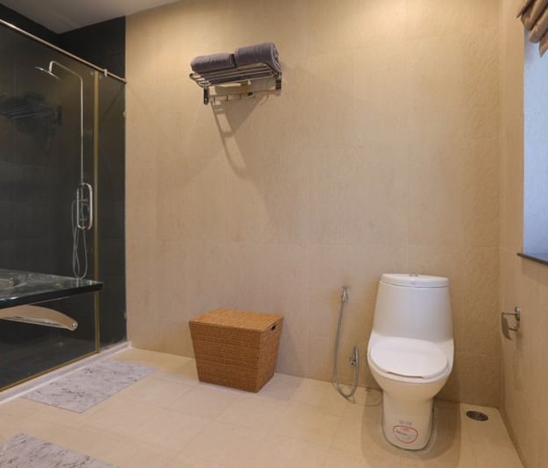 EP0047 | Spacious 2-BR Luxury Villa for Sale in Pattaya – 564 Sq.m.