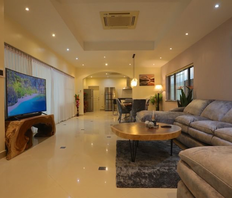 EP0047 | Spacious 2-BR Luxury Villa for Sale in Pattaya – 564 Sq.m.