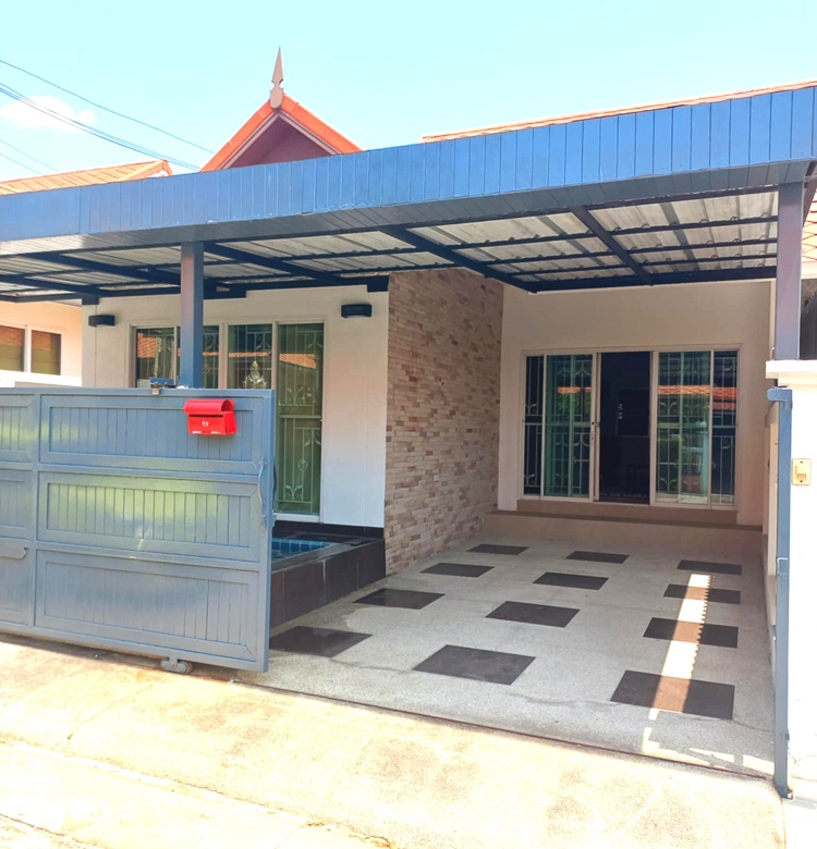 EP0090 | 2-BR Villa for Sale in Chaiyapruek Jomtien