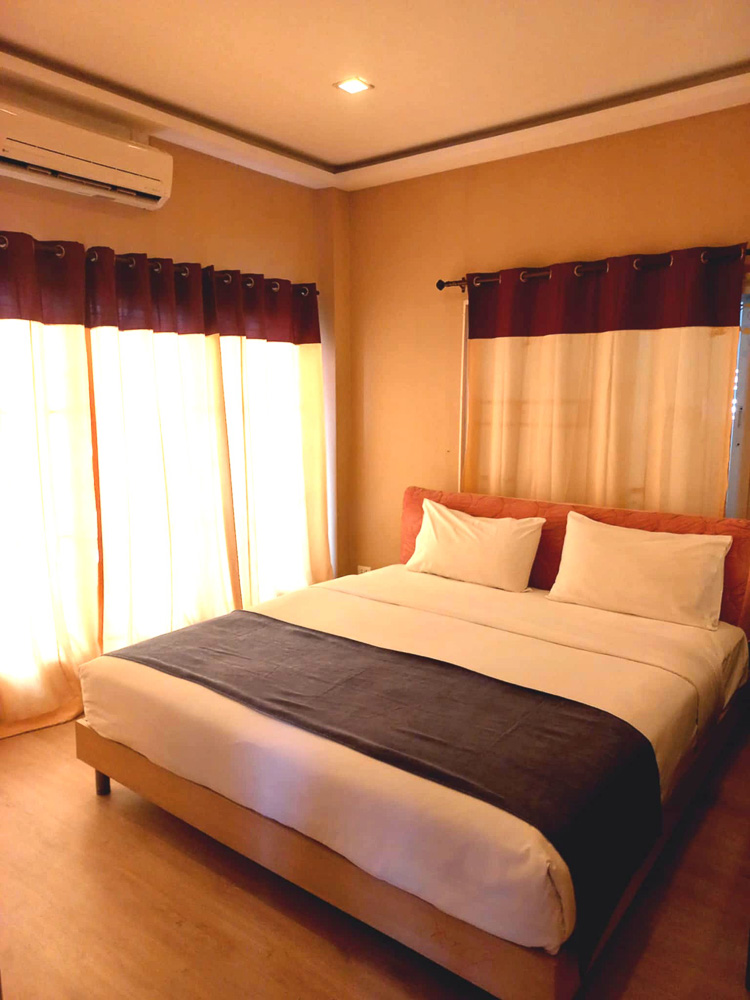 EP0090 | 2-BR Villa for Sale in Chaiyapruek Jomtien