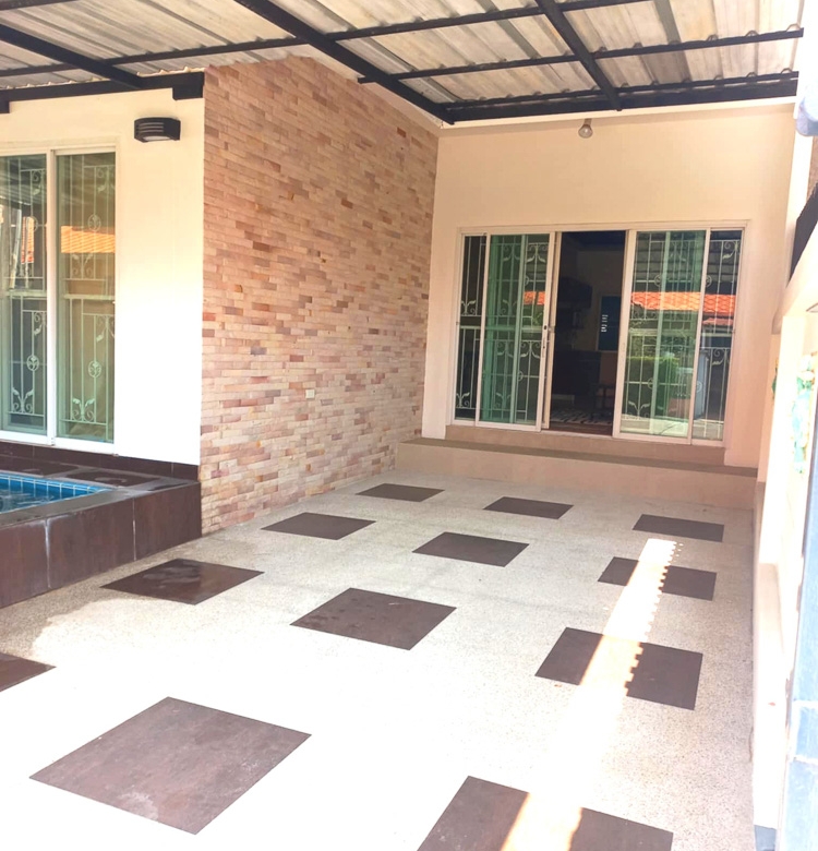 EP0090 | 2-BR Villa for Sale in Chaiyapruek Jomtien