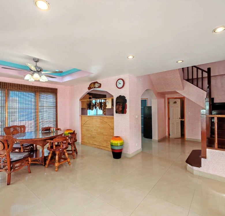 EP0066 | 3-BR Coastal Villa for Sale in Jomtien, Pattaya