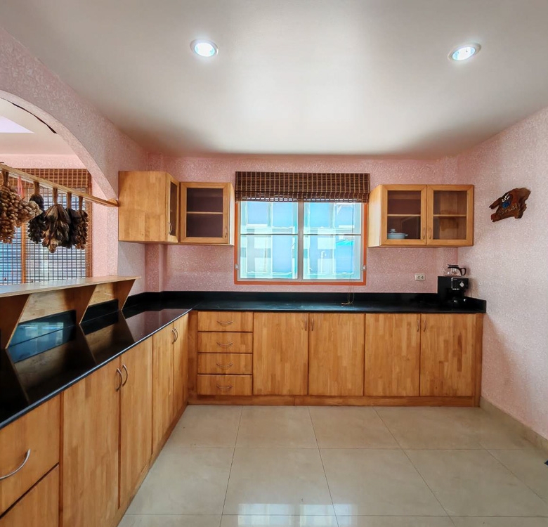 EP0066 | 3-BR Coastal Villa for Sale in Jomtien, Pattaya